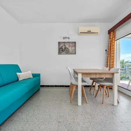 Apartment Hauzify I Apartaments Estela